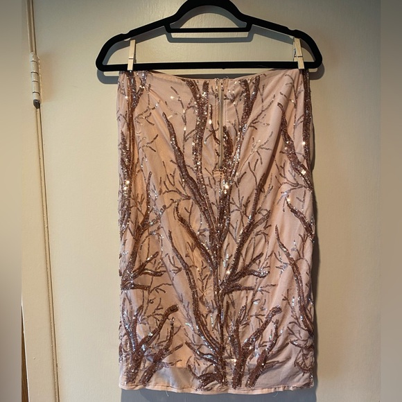 Fashion Nova skirt - Picture 3 of 4